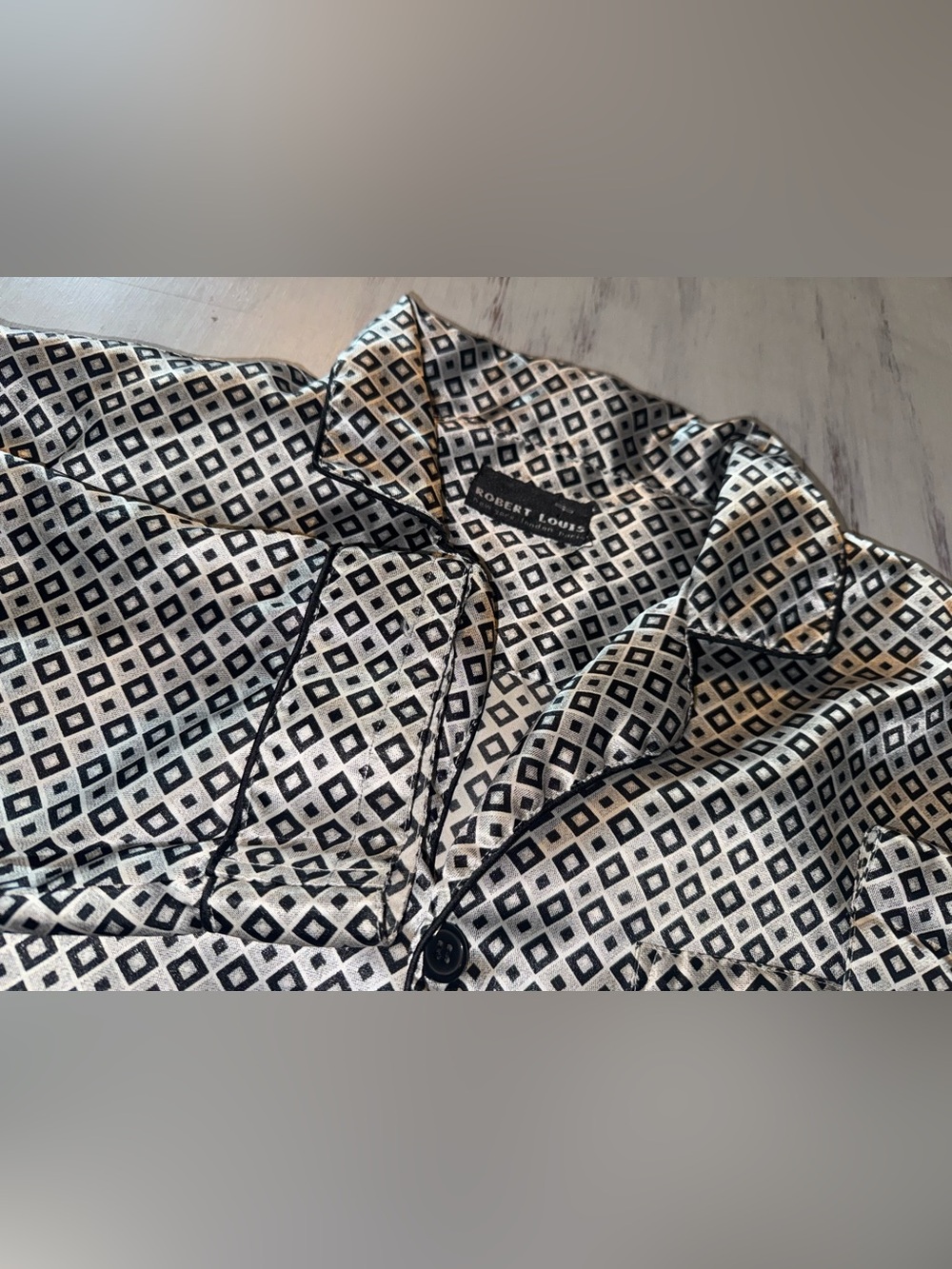 Robert Louis Men’s Silk Blend Geometric Pajama Lounge Shirt M